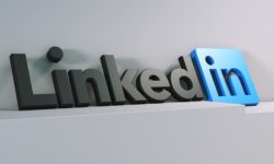 How Small Businesses Can Leverage LinkedIn (Infographic)